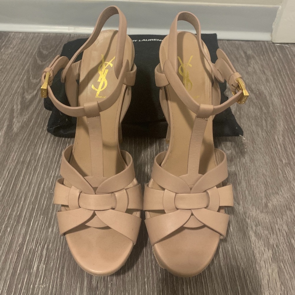Saint Laurent Nude Pink Leather T-Strap Knot Heels - Picture 3 of 4